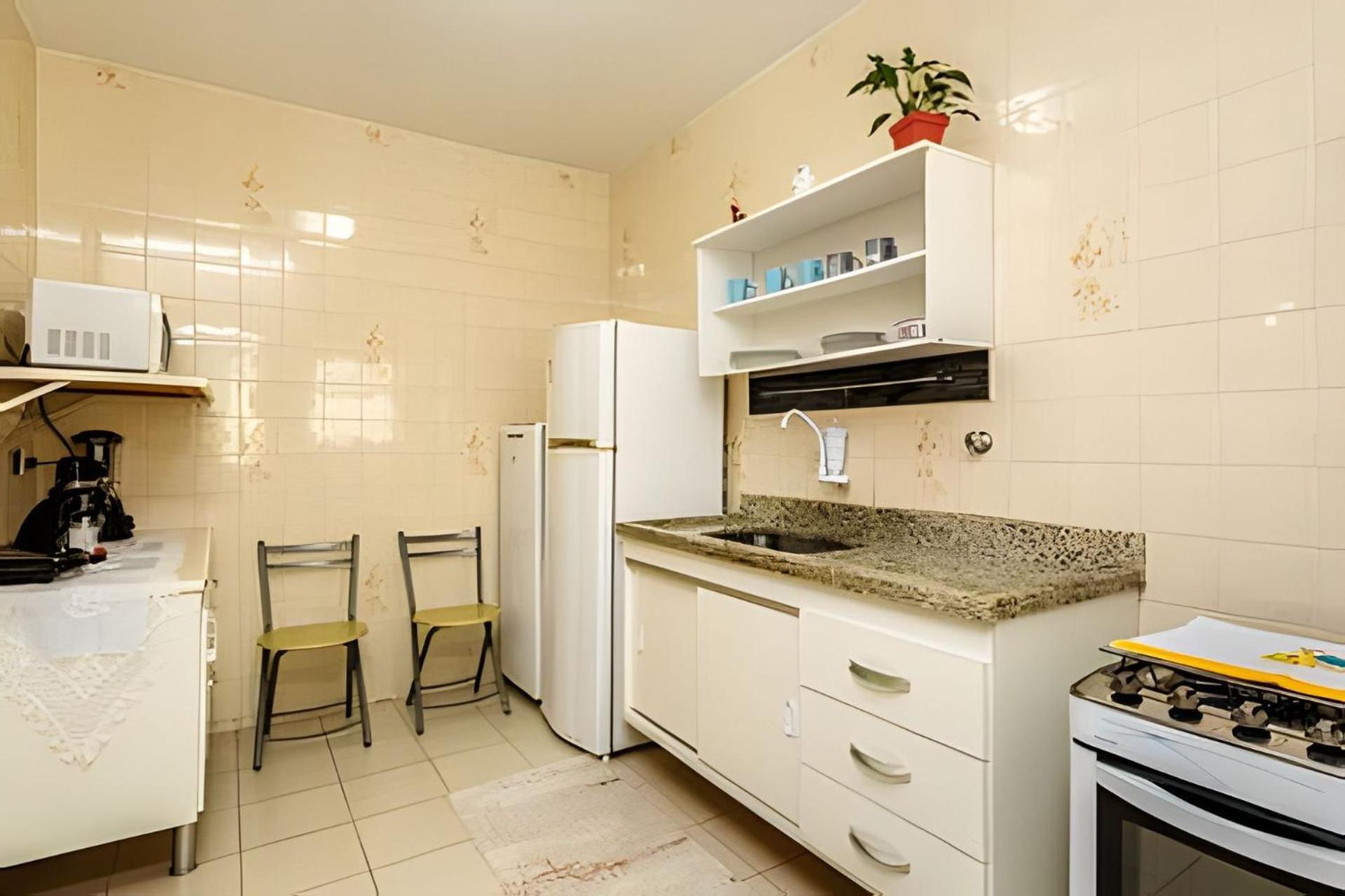 Apto Na Enseada Excelente Localizacao, 500M Da Praia, Garagem, Ar Condicionado Portaria 24 Horas กัวรูจา ภายนอก รูปภาพ